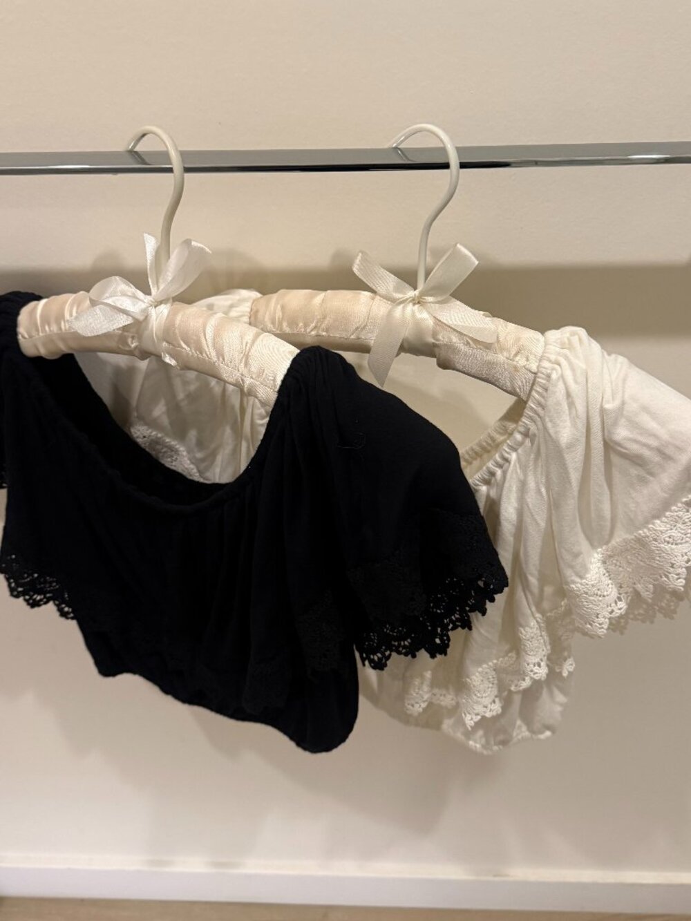 Hollister Crop Tops Black and Cream Set of Two Brand New